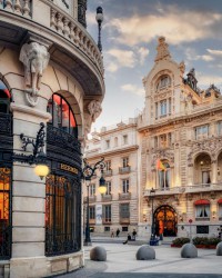 Madrid: lo shopping chic. I quartieri e i tour per fare acquisti ad hoc nella capitale spagnola.