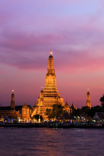 AGOSTO A BANGKOK,HONG KONG E SINGAPORE. 